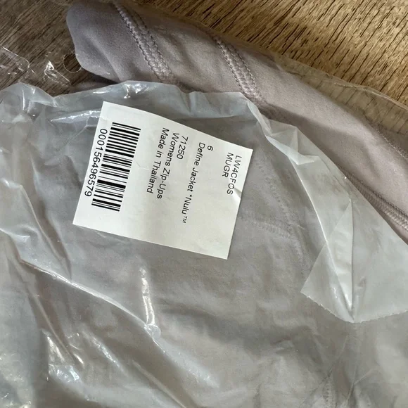 NWT Lululemon define jacket - Picture 4 of 5